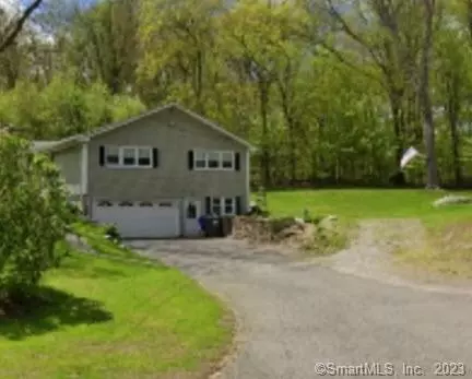 699 Walnut Hill Rd, Thomaston, CT 06787