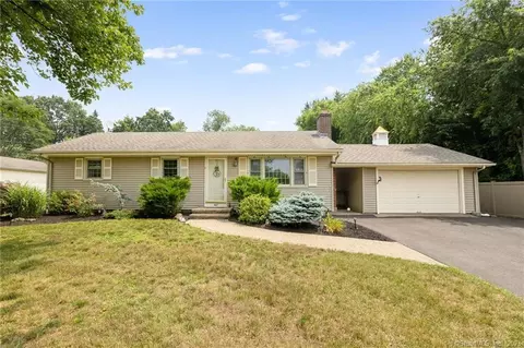 367 Benedict Dr, South Windsor, CT 06074