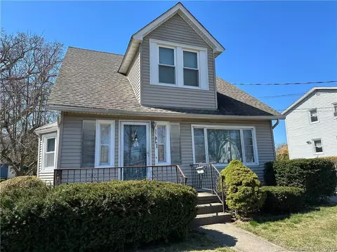 117 Lenox Ave, Milford, CT 06460