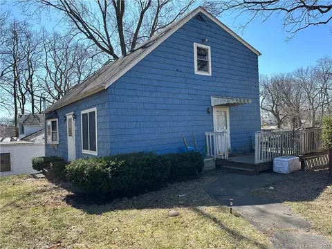 123 Lenox Ave, Milford, CT 06460