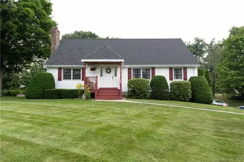 262 Mandel Dr, Southington, CT 06489
