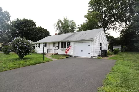 17 Allen St, Enfield, CT 06082