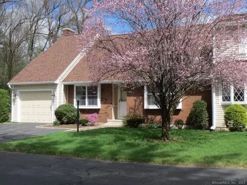 353 The Meadows St #353, Enfield, CT 06082