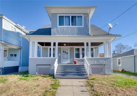 26 Wade Ter, Bridgeport, CT 06604