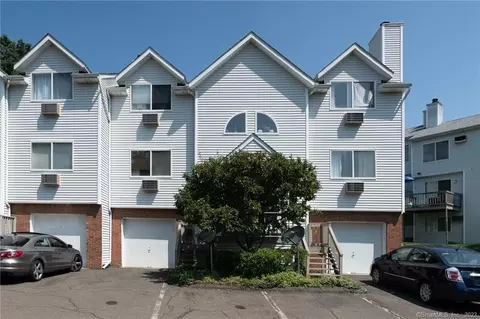925 Oronoke Rd #38I, Waterbury, CT 06708