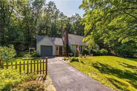 11 Glen Rd, Granby, CT 06035
