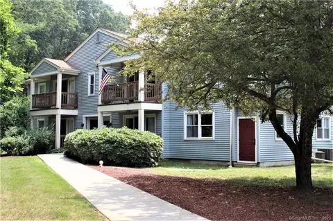 413 Ashmead Cmns, Enfield, CT 06082