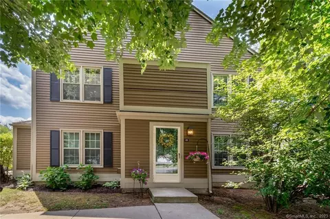 23 Newberry Ln #23, Glastonbury, CT 06033