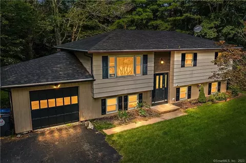 10 Taft St, Killingly, CT 06239