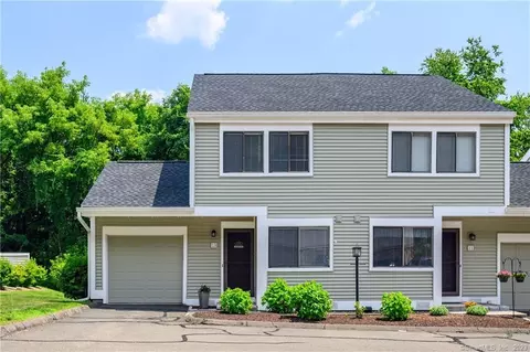 13 Eagle Rock Hl #13, Bethel, CT 06801