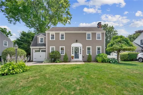 81 Centerwood Rd, Newington, CT 06111