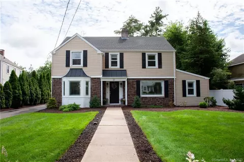 22 Brighton Rd, West Hartford, CT 06117