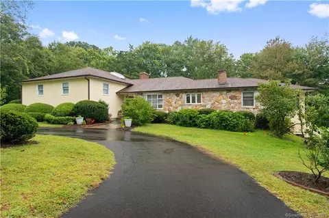 51 Lancelot Dr, North Haven, CT 06473