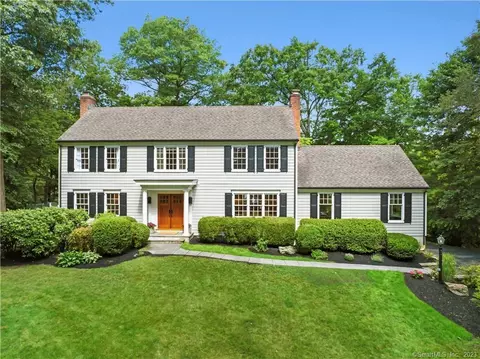 62 Nursery Rd, New Canaan, CT 06840