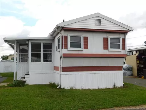 8 Comanche Rd, East Hartford, CT 06118