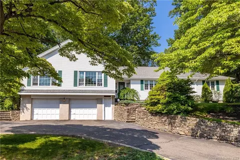 406 Brewster Rd, Bristol, CT 06010