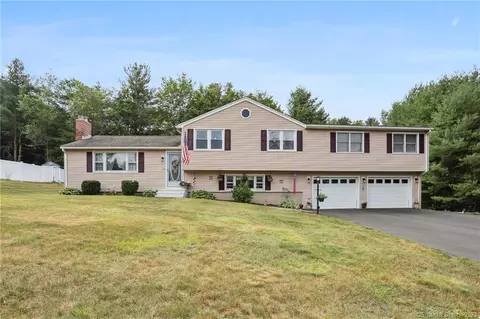 6 Surrey Dr, North Haven, CT 06473