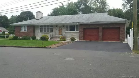 115 Nancy Dr, Bridgeport, CT 06604
