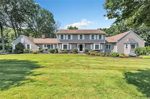 67 Cranbury Dr, Trumbull, CT 06611