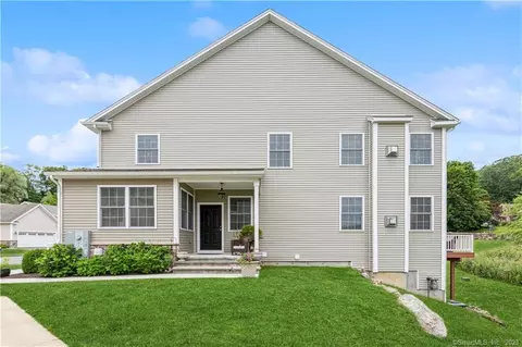 20 Forest Way #20, Bethel, CT 06801