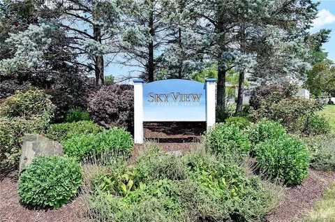 901 Gray Fox Ln #901, Rocky Hill, CT 06067
