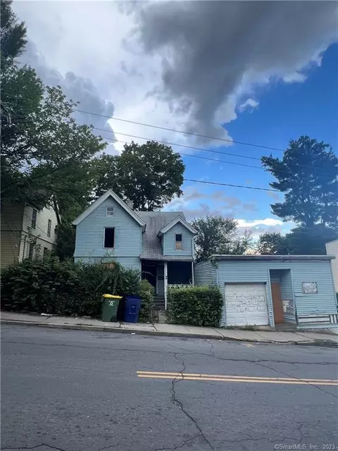 88 Hill St, Waterbury, CT 06704