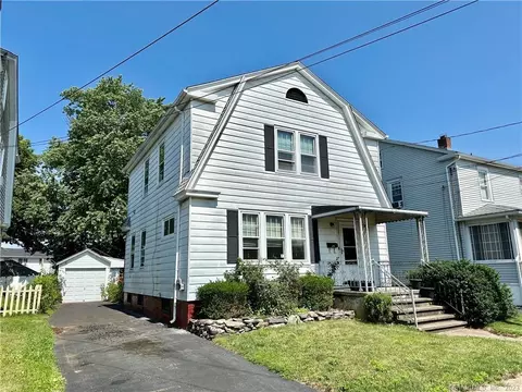 34 Dante Pl, Hamden, CT 06514