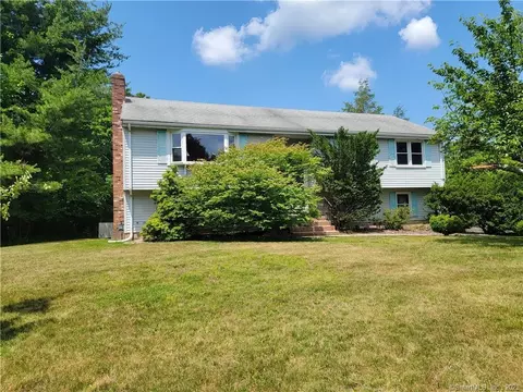 89 Sunset Rdg, Rocky Hill, CT 06067