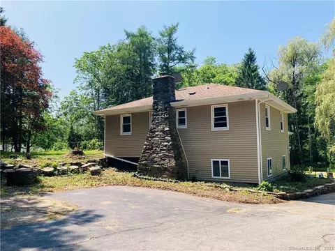 11 Hagen Rd, Salem, CT 06420