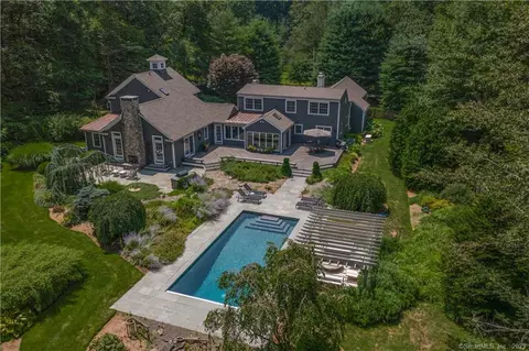 4 North Ave, Weston, CT 06883