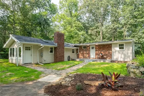 1779 Little Meadow Rd, Guilford, CT 06437