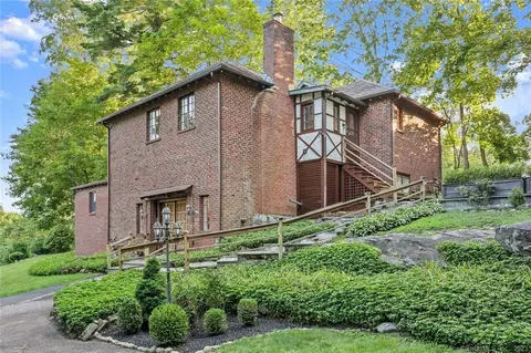11 Benders Dr, Greenwich, CT 06831