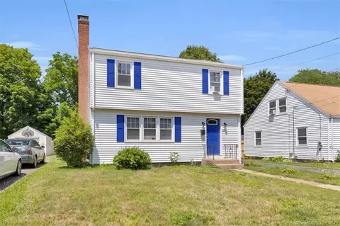 33 Westwood St, Manchester, CT 06040