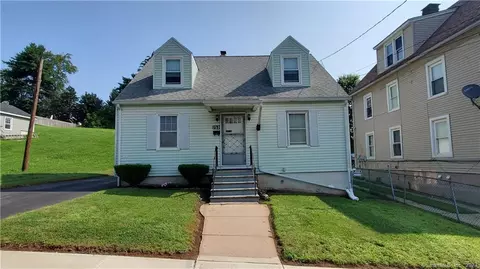 253 Springdale Ave, Meriden, CT 06451