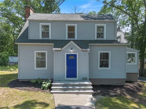 42 Broadbridge Rd, Bridgeport, CT 06610