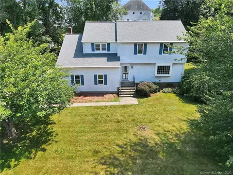 185 Westmeadow Rd, Rocky Hill, CT 06067