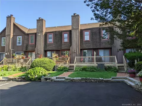 409 Hope St #F, Stamford, CT 06906