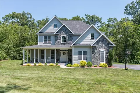10 Olivia Ln, Stonington, CT 06378