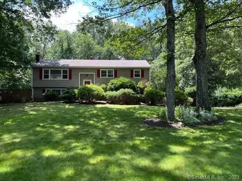 99 Capitol Dr, Shelton, CT 06484