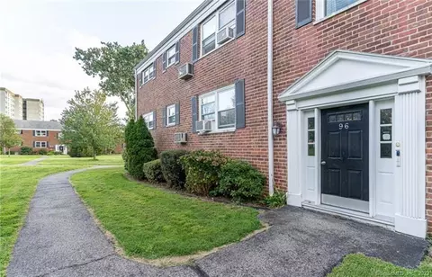 96 Strawberry Hill Ave #3, Stamford, CT 06902