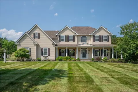 8 Melrose Ln, Suffield, CT 06078