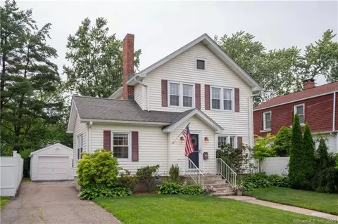 105 Arundel Ave, West Hartford, CT 06107