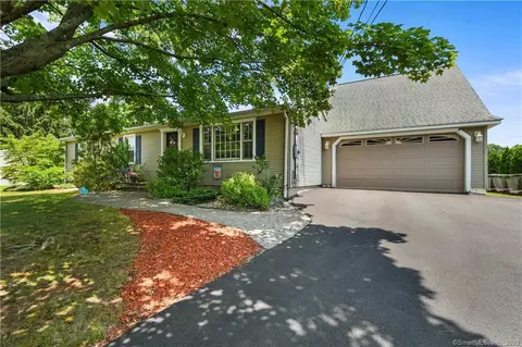 217 Manor Rd, Southington, CT 06479