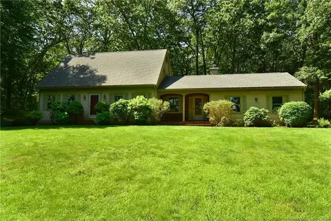 93 Autumn Dr, Tolland, CT 06084
