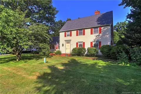67 Pleasant Ter, Durham, CT 06422
