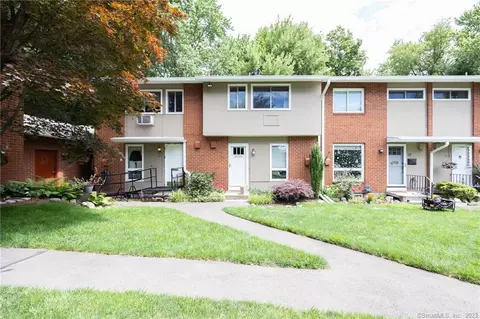 81 Centerbrook Rd, Hamden, CT 06518