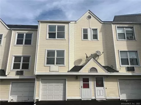 324 Forbes Ave #324, East Haven, CT 06512