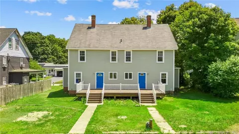 140 River St, Moosup, CT 06354