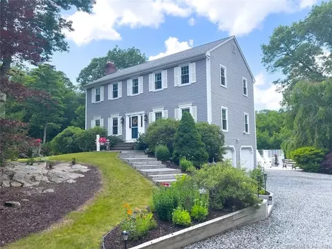 6 Hilltop Ridge Rd, Oxford, CT 06478