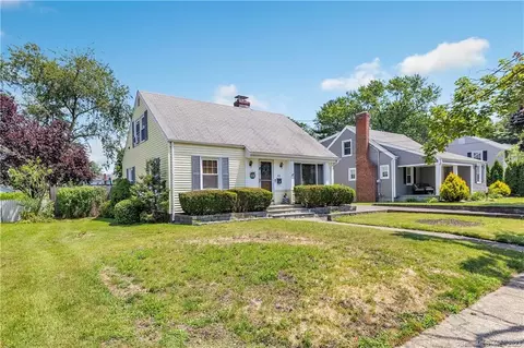 93 Willow Ave, Stratford, CT 06615